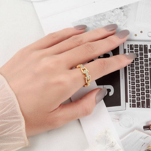 Cora Gold Ring